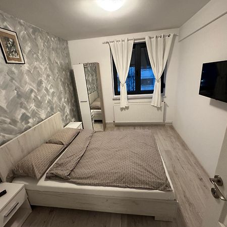 Apartament Ultracentral Modern 1 Piteşti Kültér fotó
